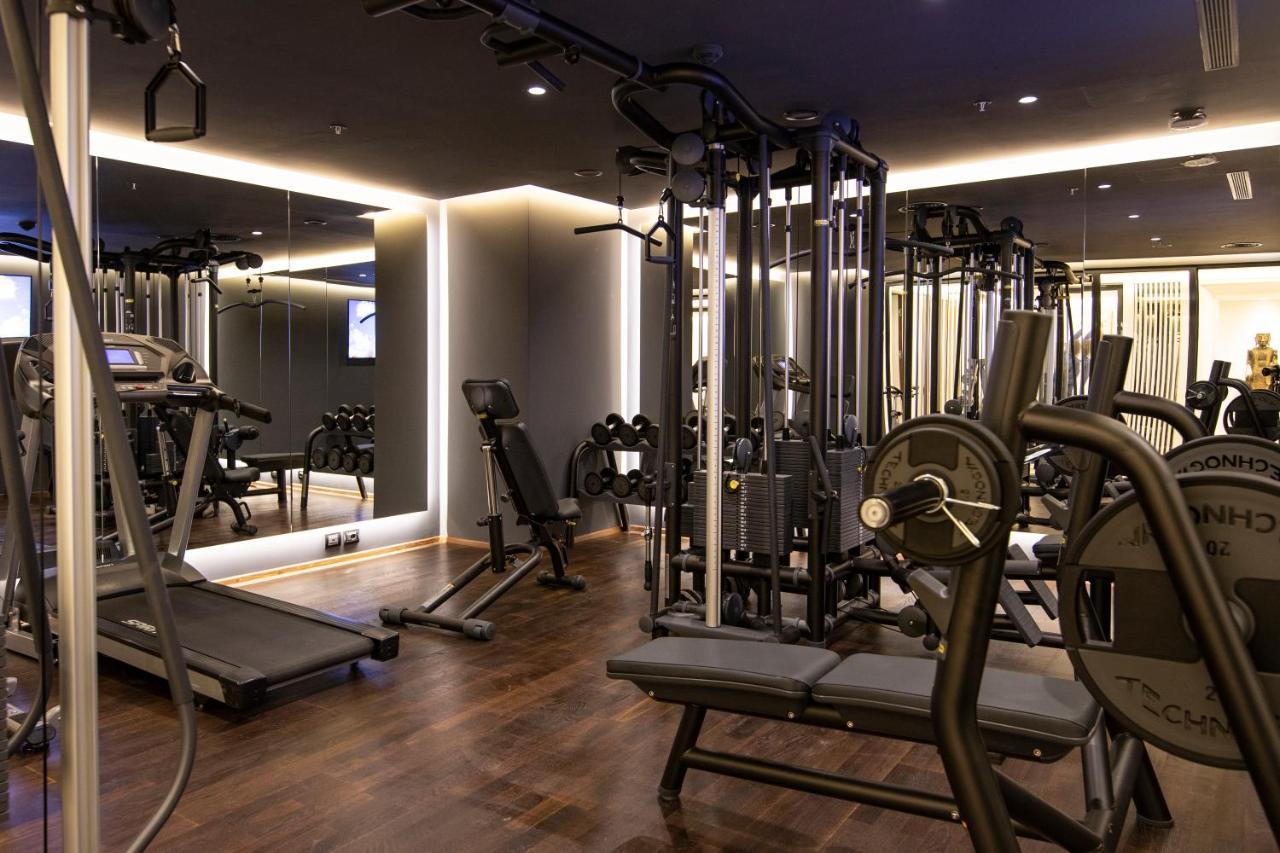 Xheko Imperial Luxury Hotel & Spa Tirana Exterior foto The gym at the hotel