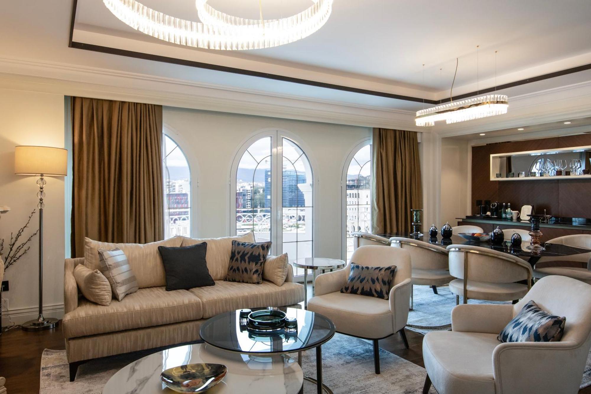 Xheko Imperial Luxury Hotel & Spa Tirana Exterior foto The interior of a suite on board