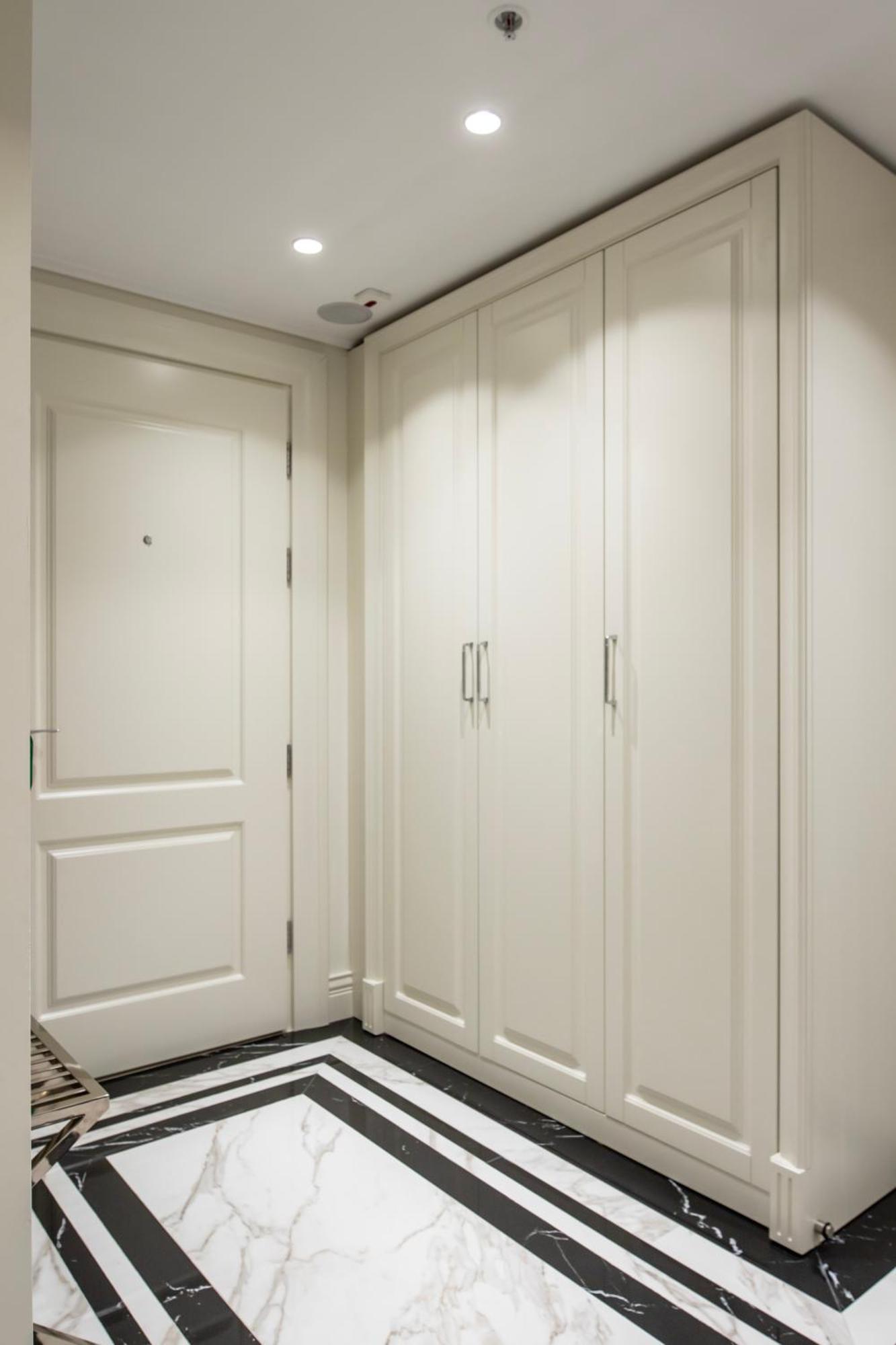 Xheko Imperial Luxury Hotel & Spa Tirana Exterior foto A wardrobe