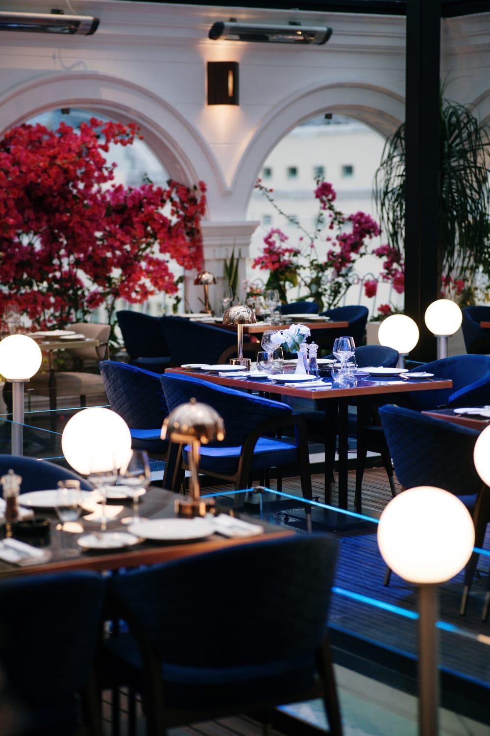 Xheko Imperial Luxury Hotel & Spa Tirana Exterior foto The interior of the restaurant